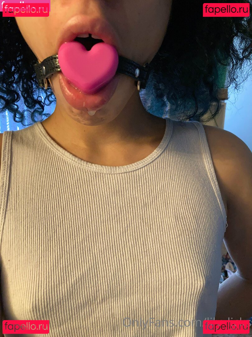 lily_licks Nude Onlyfans Photo 35