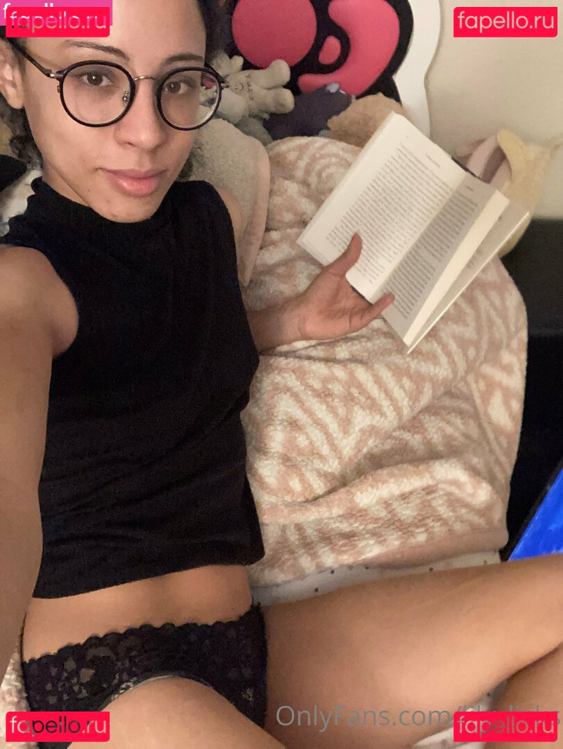 lily_licks Nude Onlyfans Photo 32