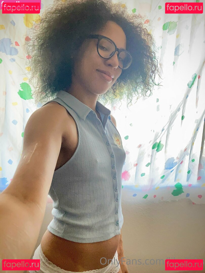 lily_licks Nude Onlyfans Photo 4