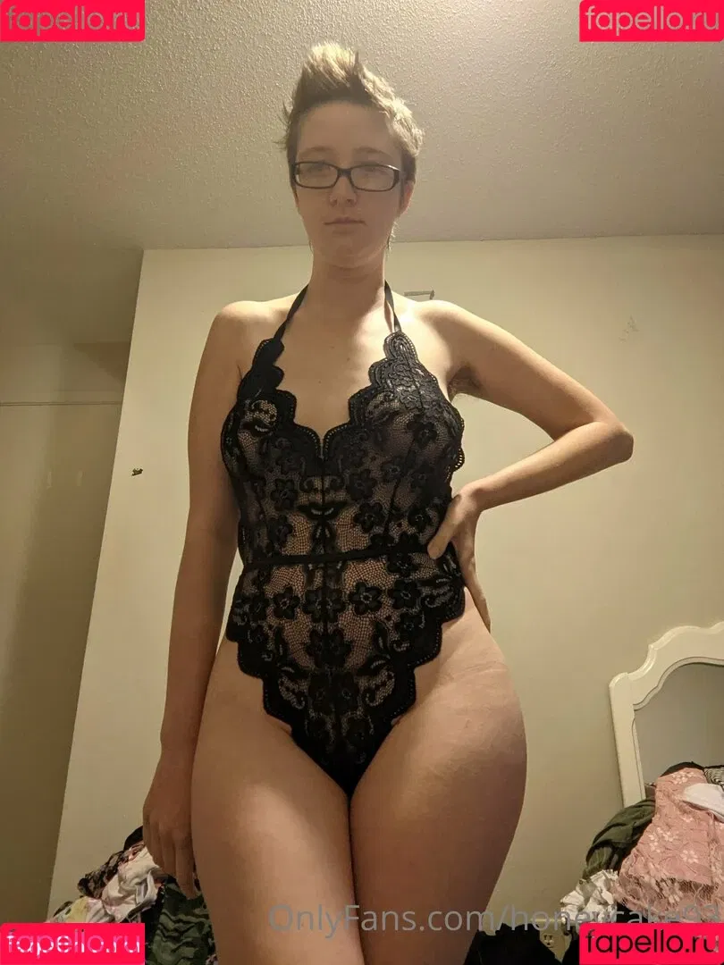 honeycake93 Onlyfans Photo Gallery 