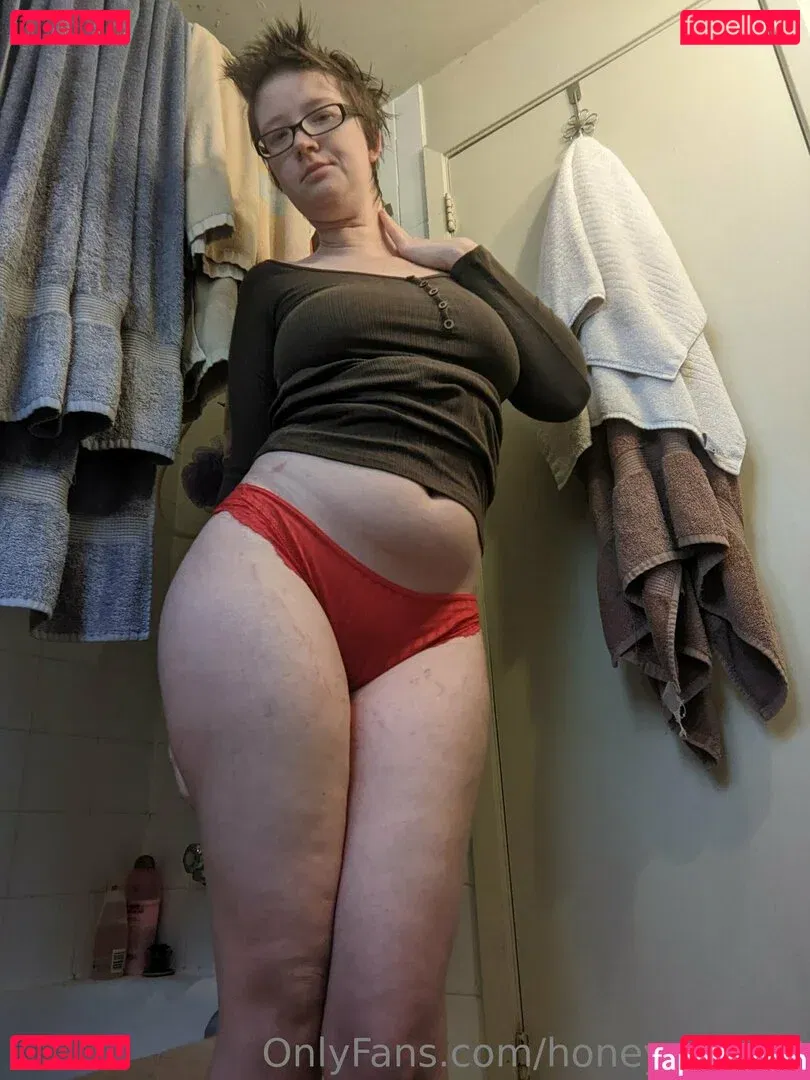 honeycake93 Onlyfans Photo Gallery 