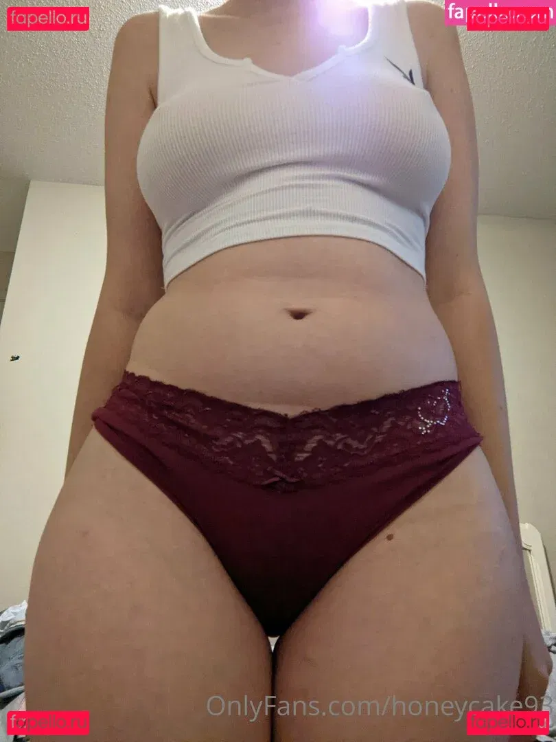 honeycake93 Onlyfans Photo Gallery 