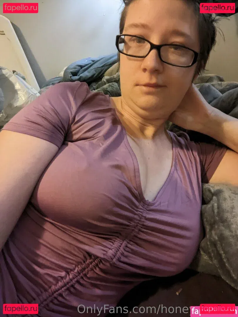 honeycake93 Onlyfans Photo Gallery 