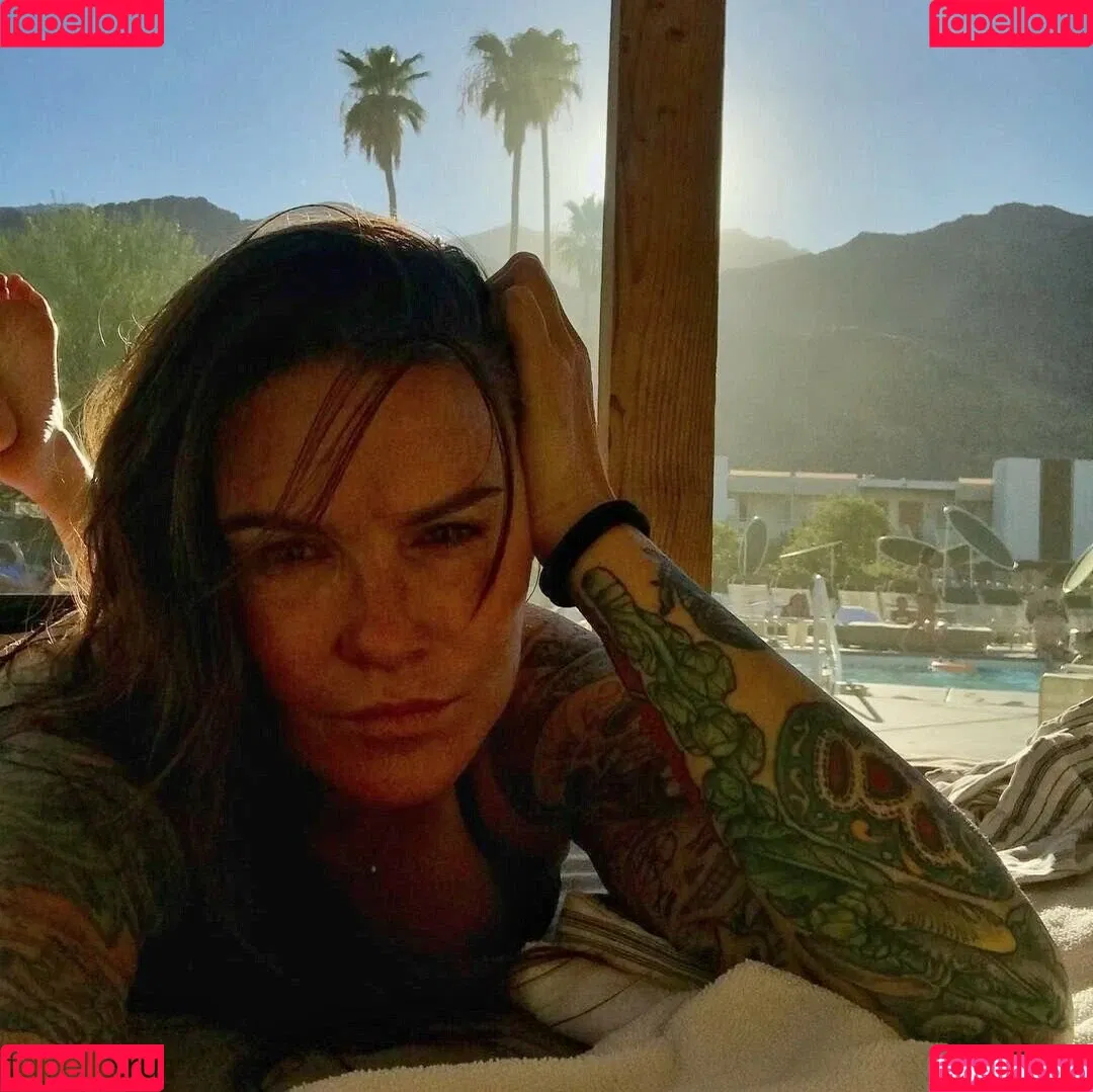 Amy Dumas Onlyfans Photo Gallery 