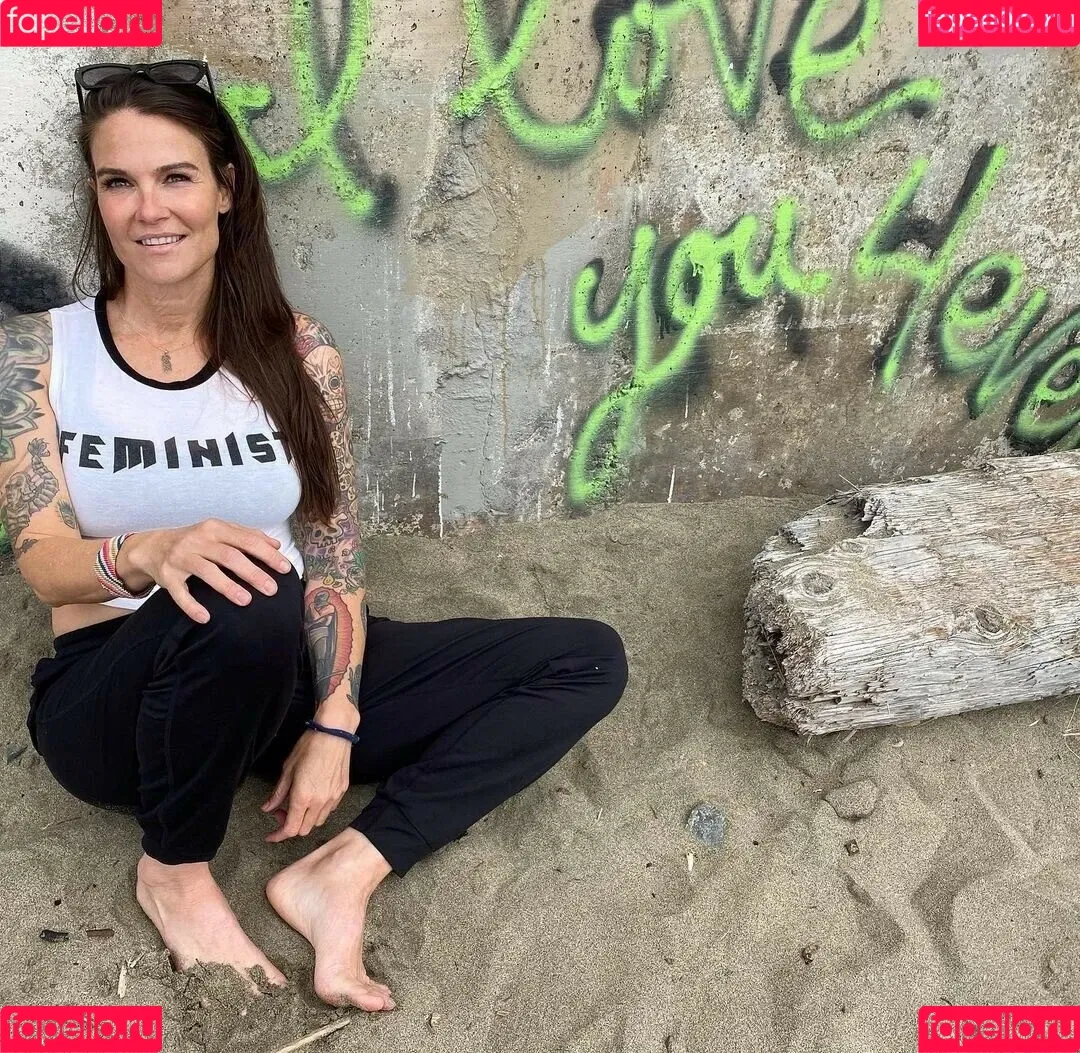 Amy Dumas Onlyfans Photo Gallery 