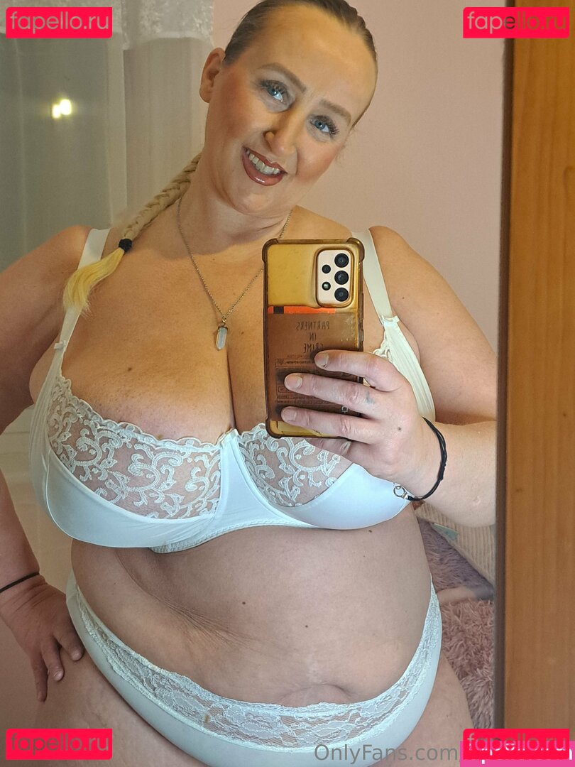 cristalbbw Nude Onlyfans Photo 32