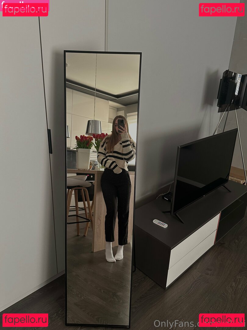 Vallmi Nude Onlyfans Photo 11