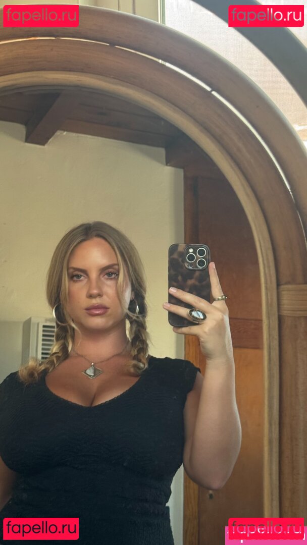 Kyrarene Nude Onlyfans Photo 7