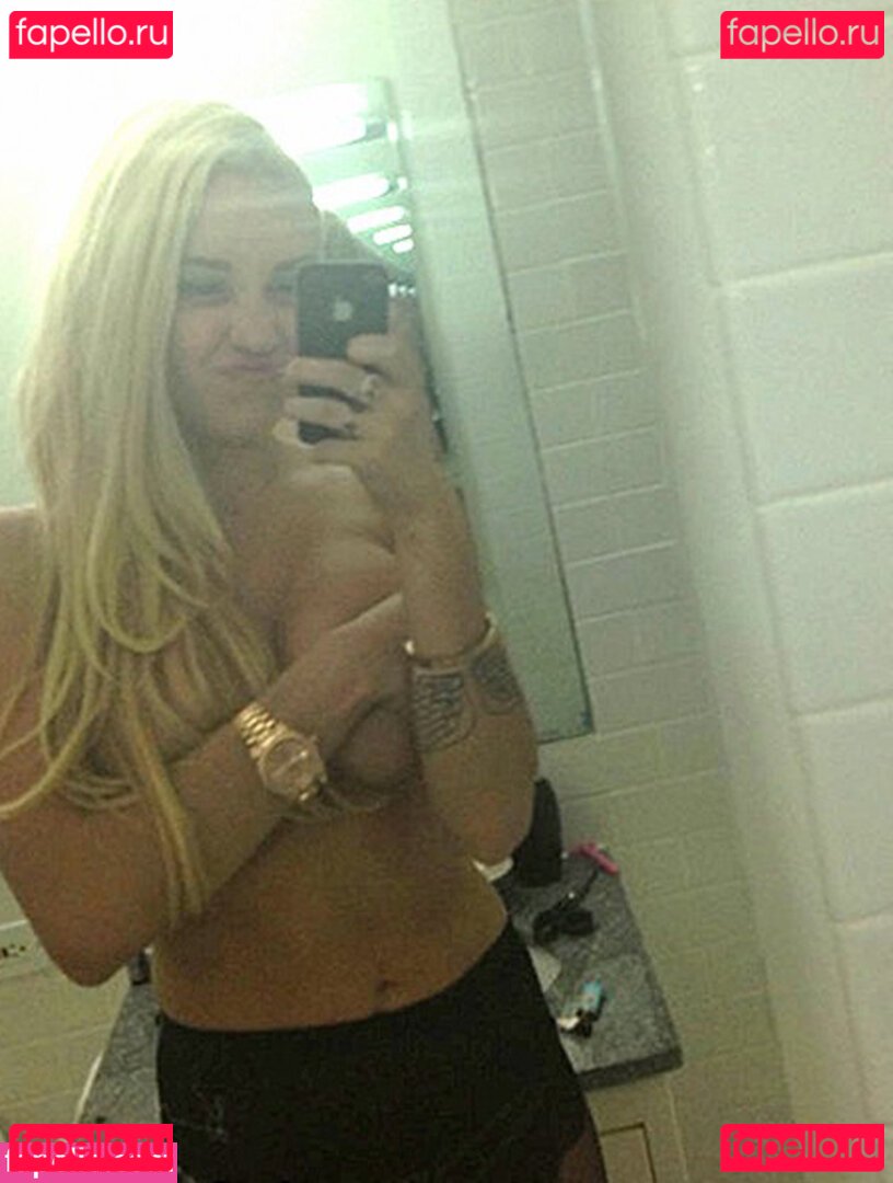 Amanda Bynes Nude Onlyfans Photo 49