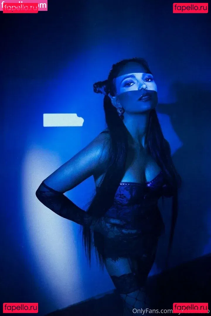 Kyra Santoro Onlyfans Photo Gallery 