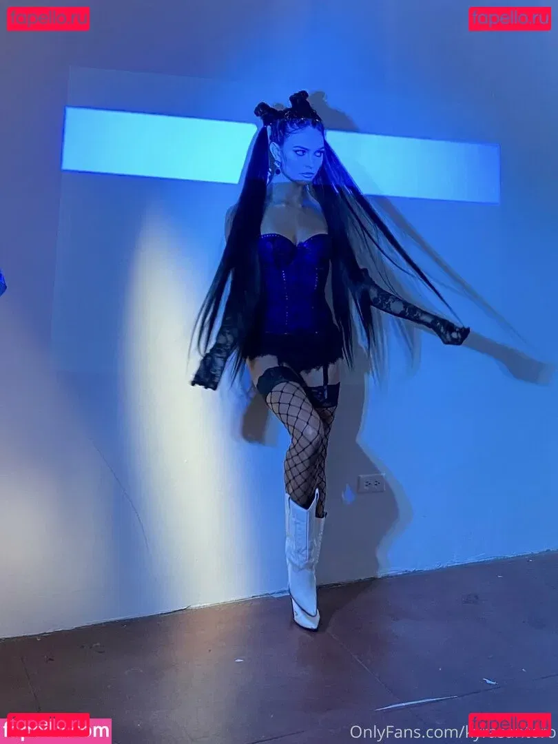 Kyra Santoro Onlyfans Photo Gallery 