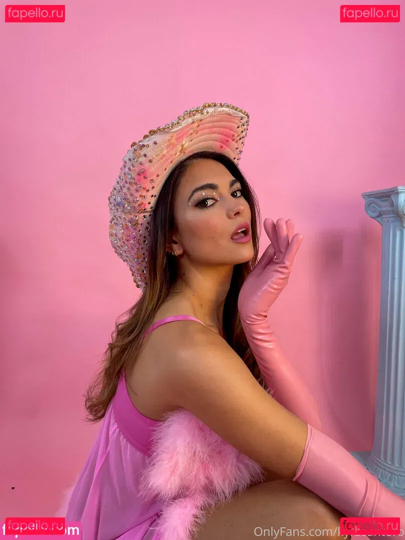 Kyra Santoro Onlyfans Photo Gallery 