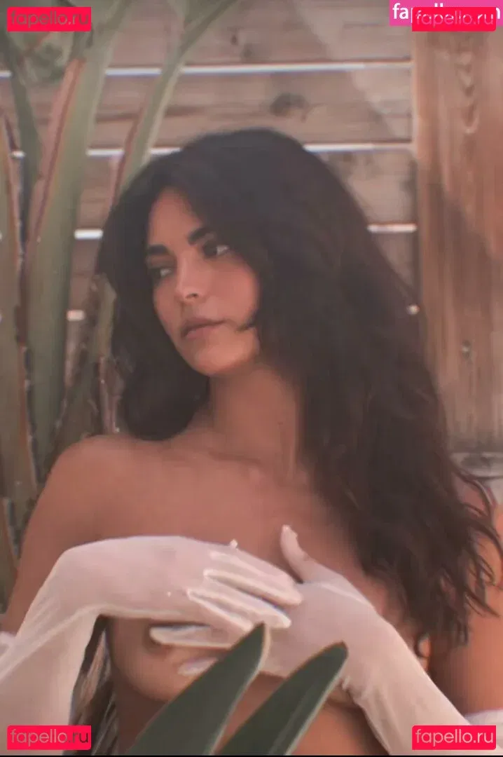 Kyra Santoro Onlyfans Photo Gallery 