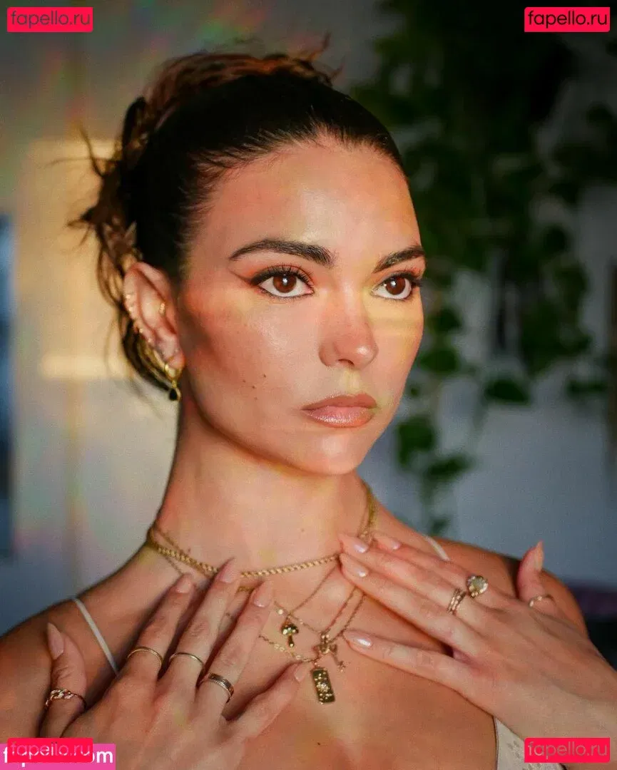 Kyra Santoro Onlyfans Photo Gallery 