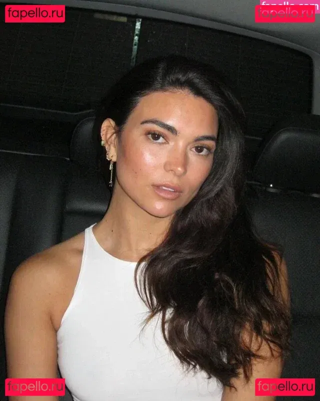 Kyra Santoro Onlyfans Photo Gallery 