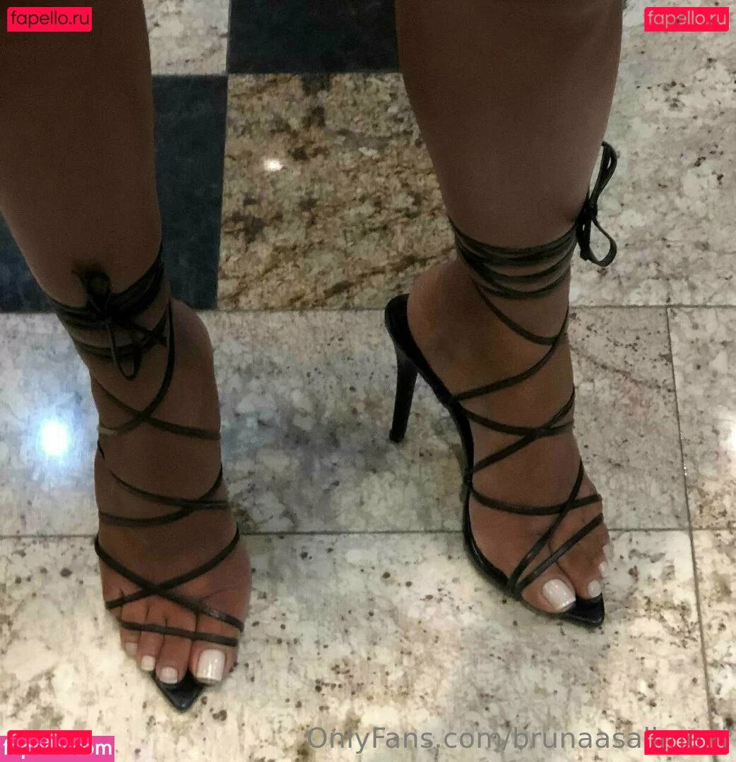 brunaasalimeni Onlyfans Photo Gallery 