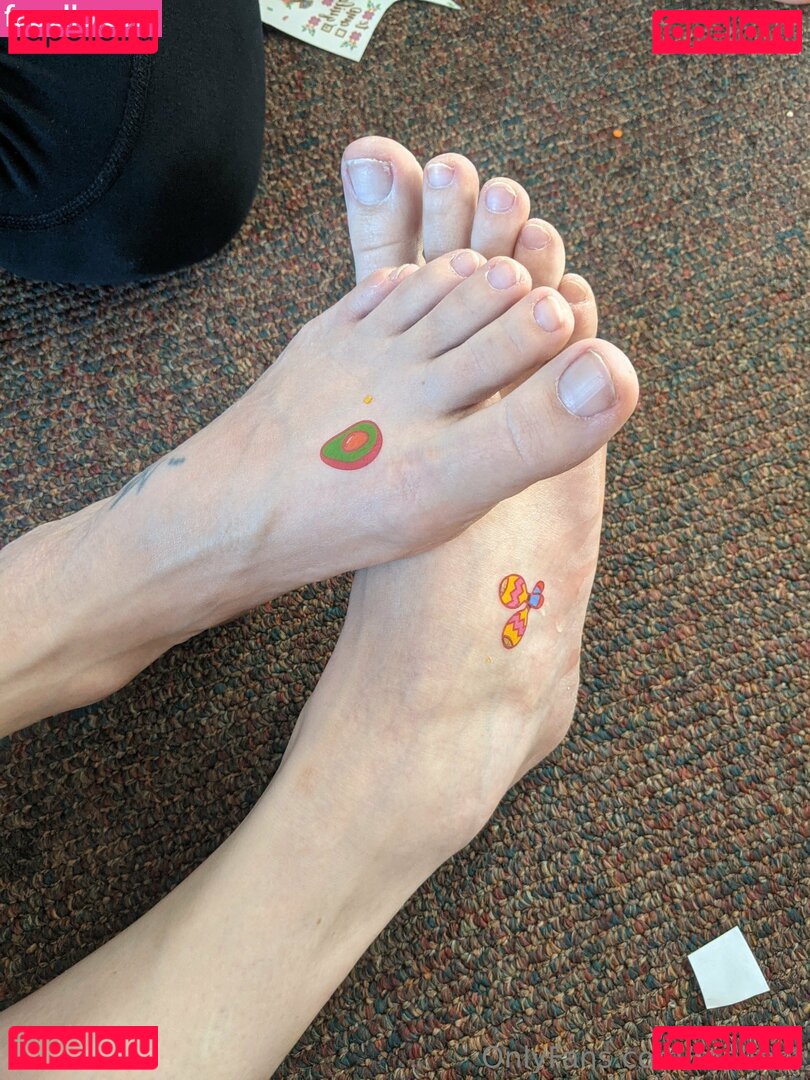 mplfeet Nude Onlyfans Photo 13