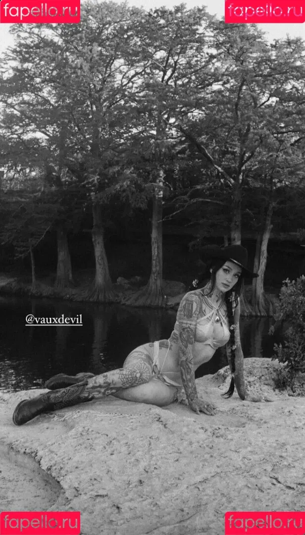 Emma Vauxdevil Onlyfans Photo Gallery 