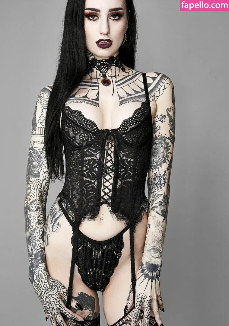 Emma Vauxdevil Onlyfans Photo Gallery 