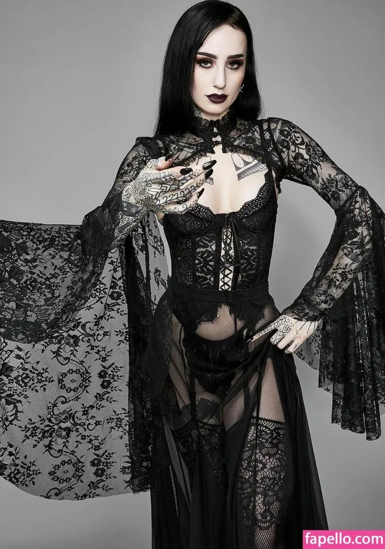 Emma Vauxdevil Onlyfans Photo Gallery 