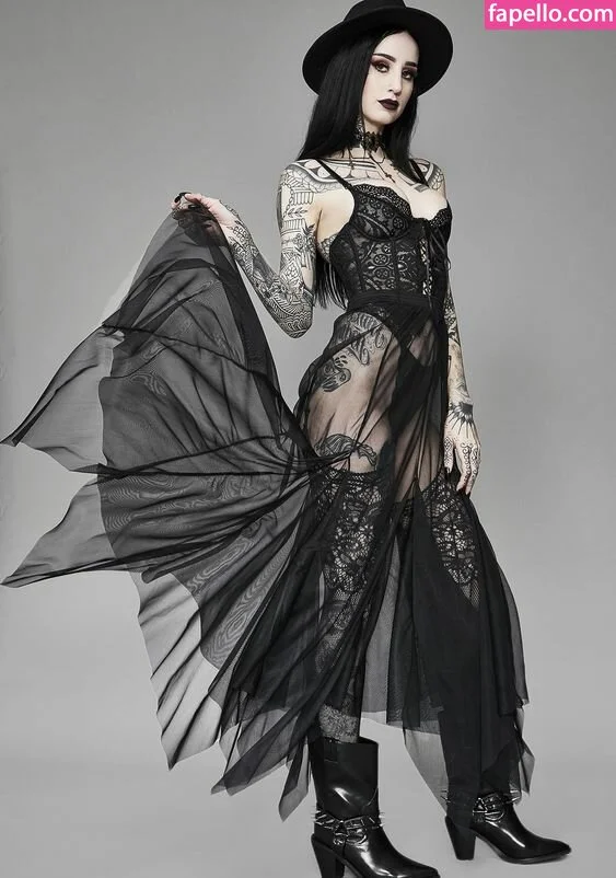 Emma Vauxdevil Onlyfans Photo Gallery 