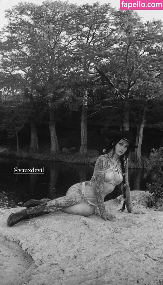 Emma Vauxdevil Onlyfans Photo Gallery 