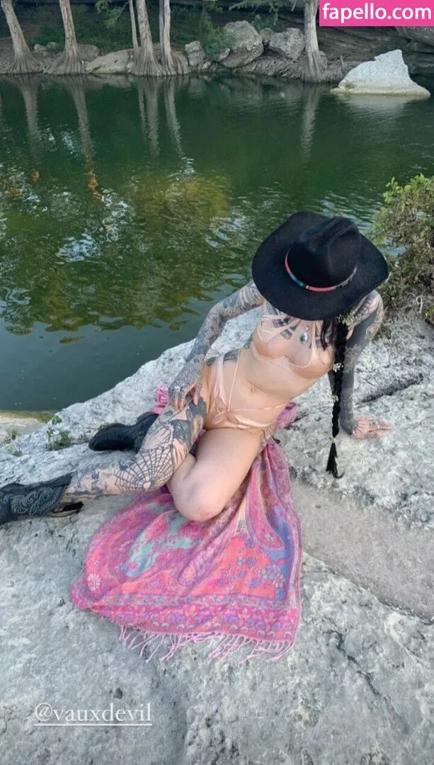 Emma Vauxdevil Onlyfans Photo Gallery 