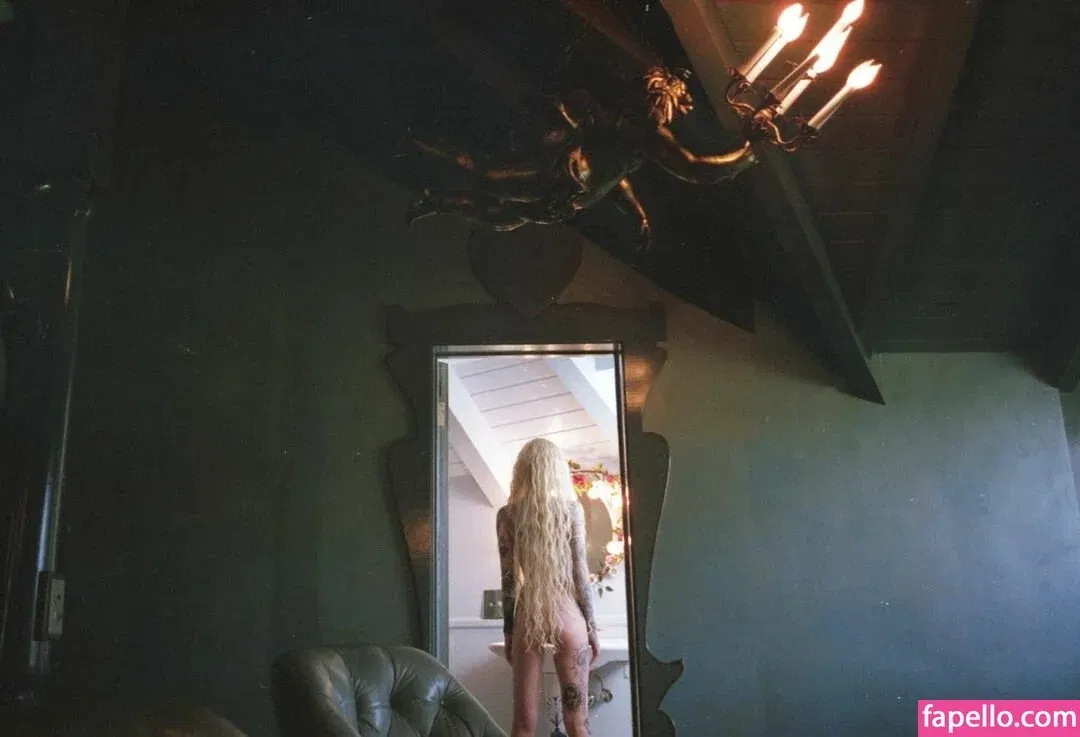 Emma Vauxdevil Onlyfans Photo Gallery 