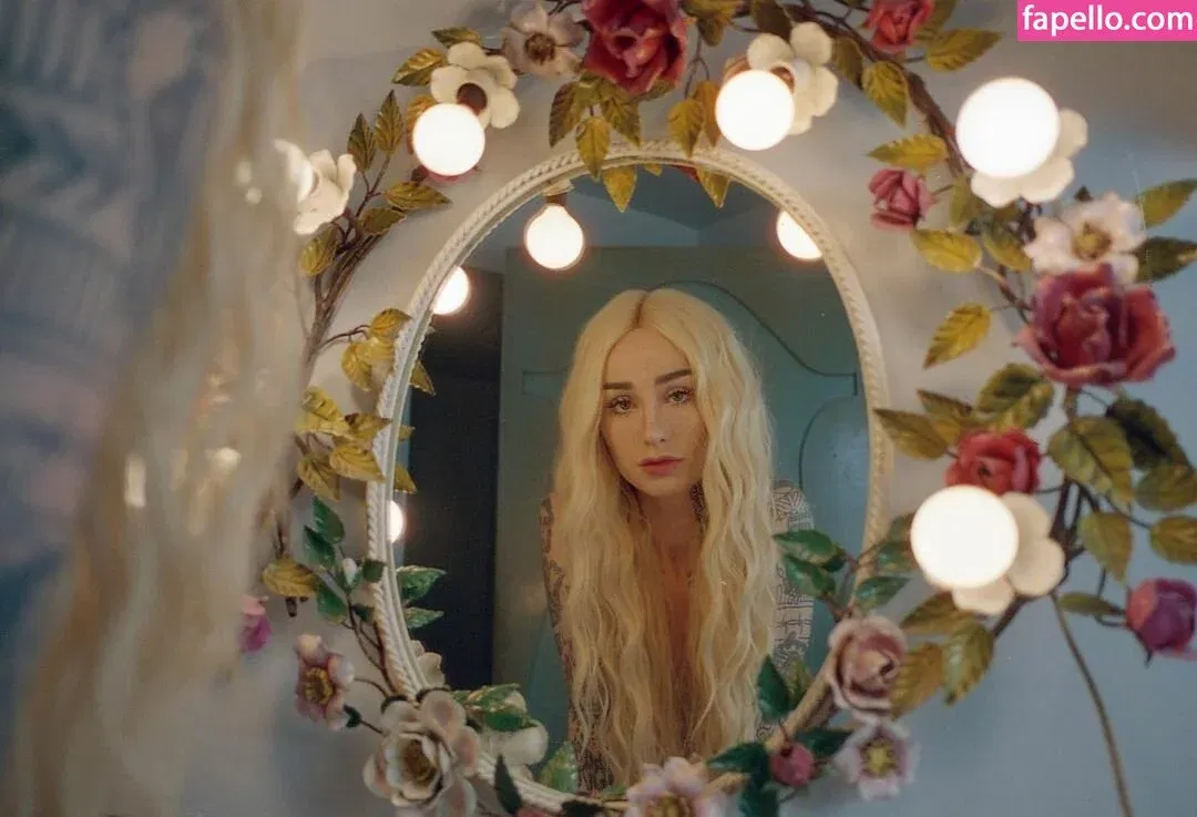 Emma Vauxdevil Onlyfans Photo Gallery 