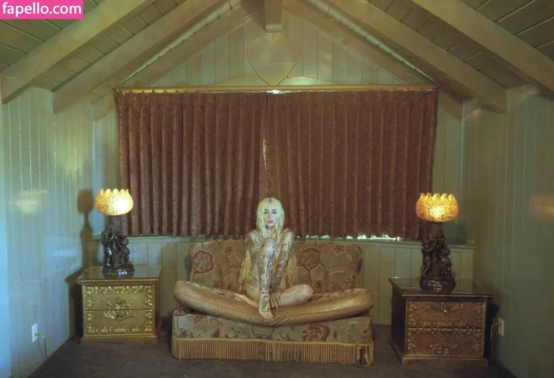 Emma Vauxdevil Onlyfans Photo Gallery 