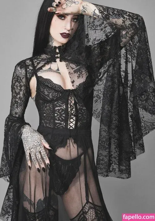 Emma Vauxdevil Onlyfans Photo Gallery 