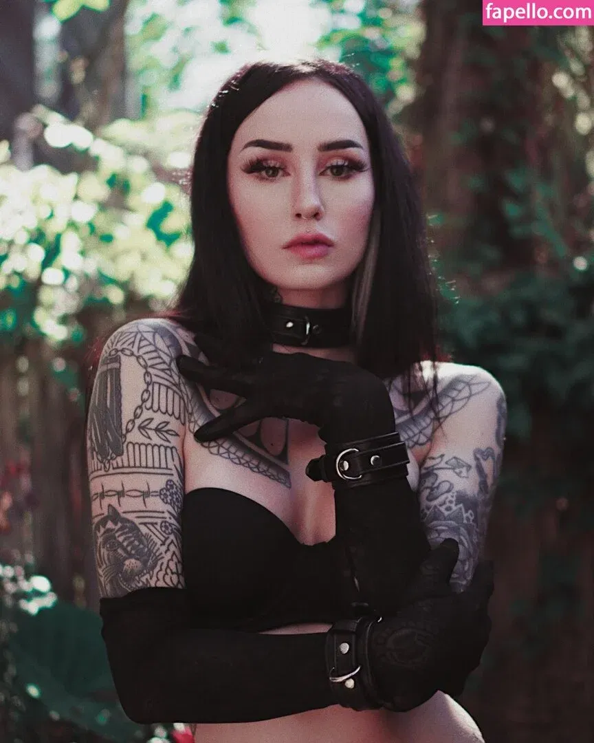 Emma Vauxdevil Onlyfans Photo Gallery 