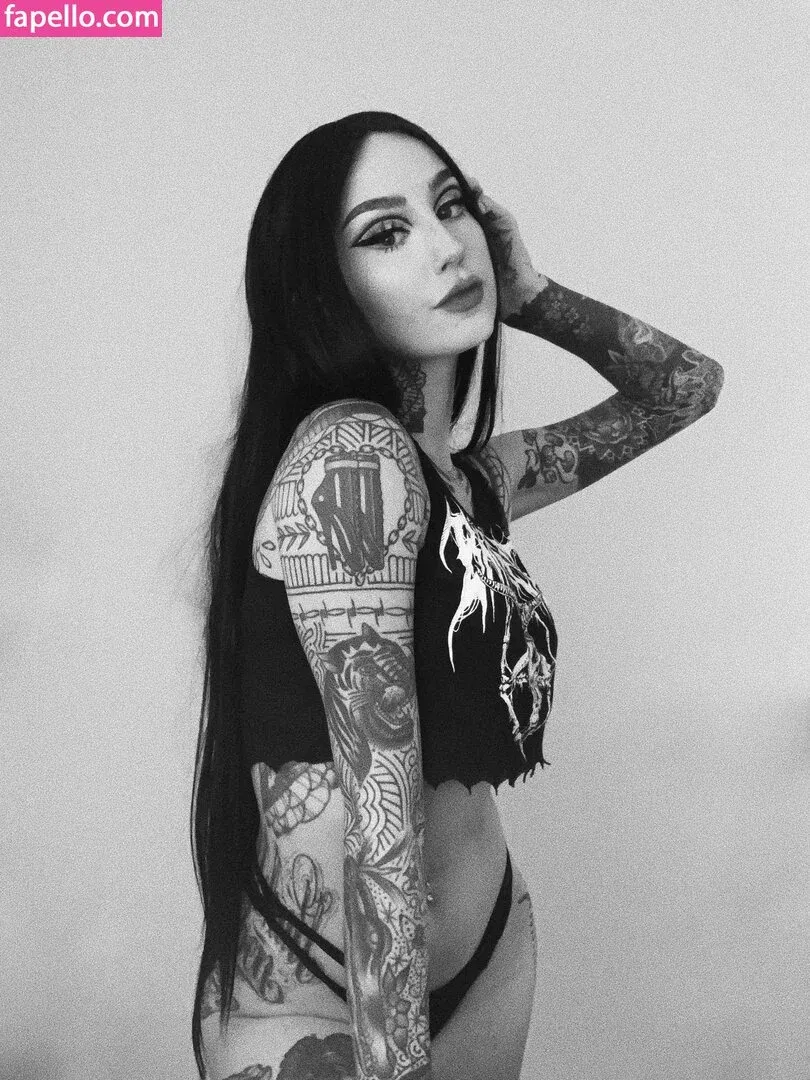 Emma Vauxdevil Onlyfans Photo Gallery 