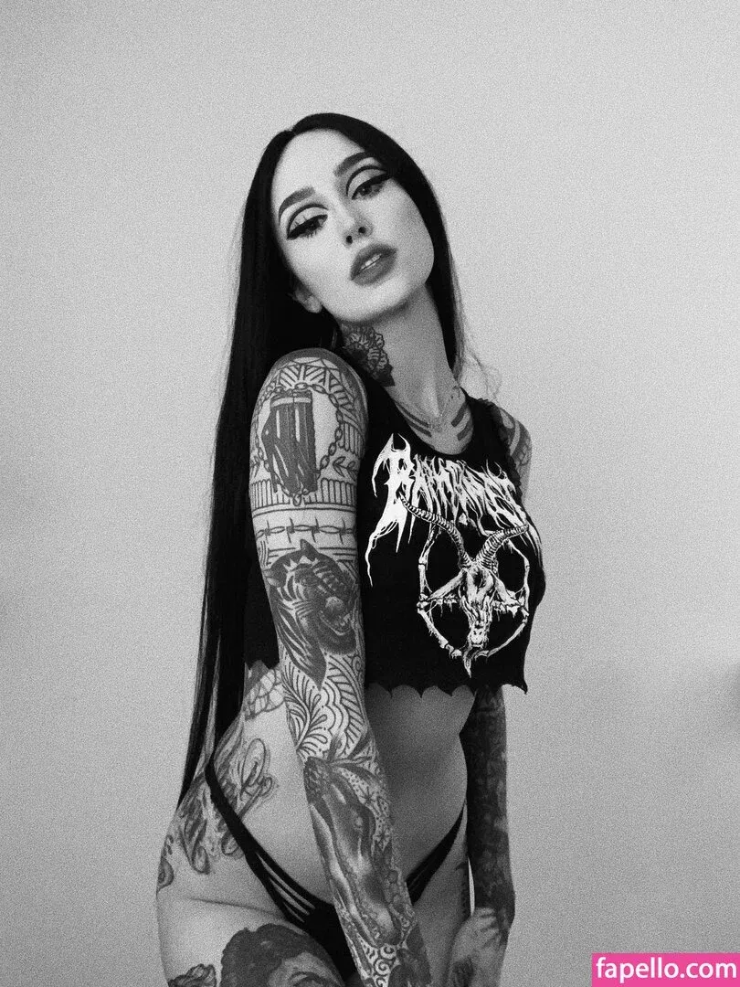 Emma Vauxdevil Onlyfans Photo Gallery 