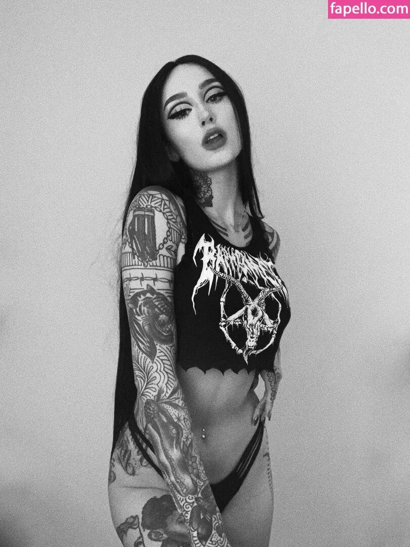 Emma Vauxdevil Onlyfans Photo Gallery 