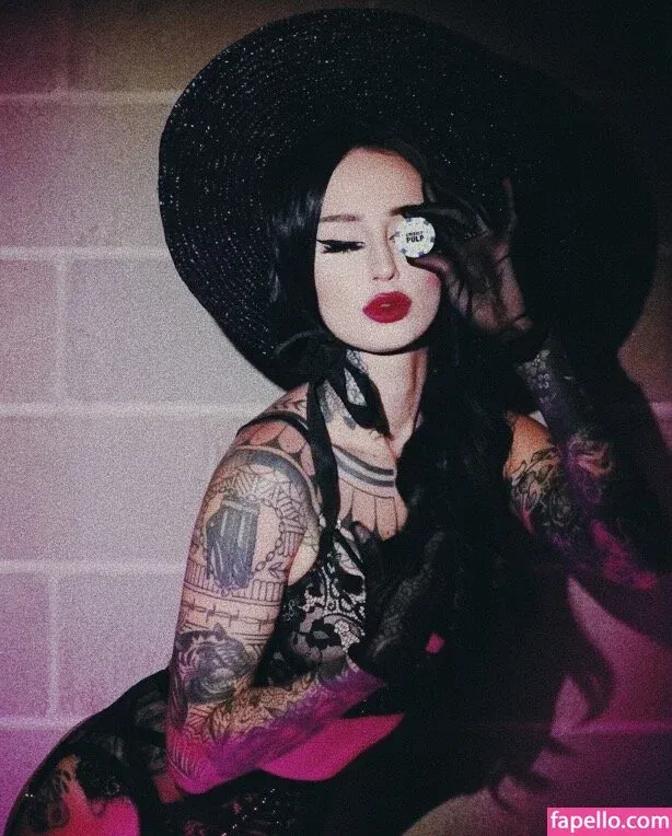 Emma Vauxdevil Onlyfans Photo Gallery 