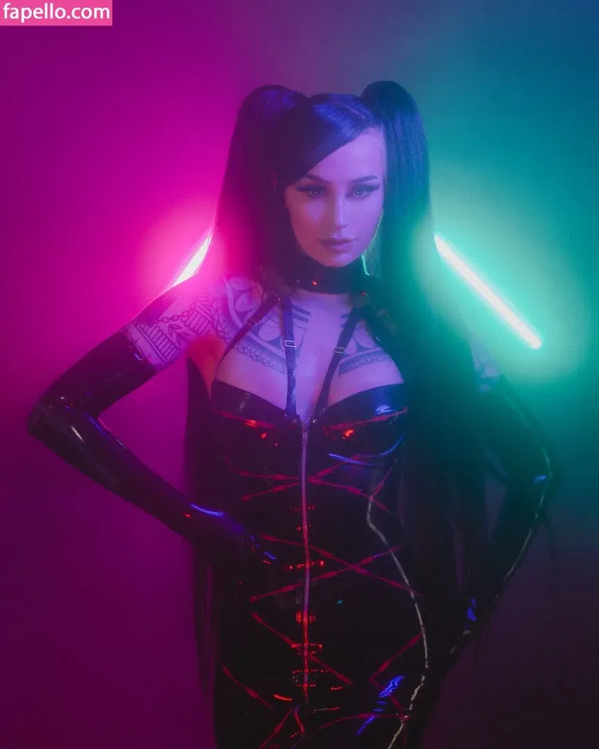 Emma Vauxdevil Onlyfans Photo Gallery 