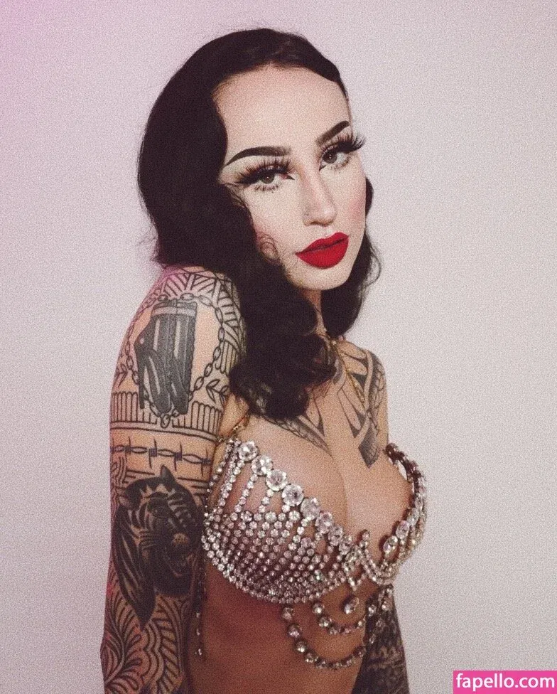 Emma Vauxdevil Onlyfans Photo Gallery 