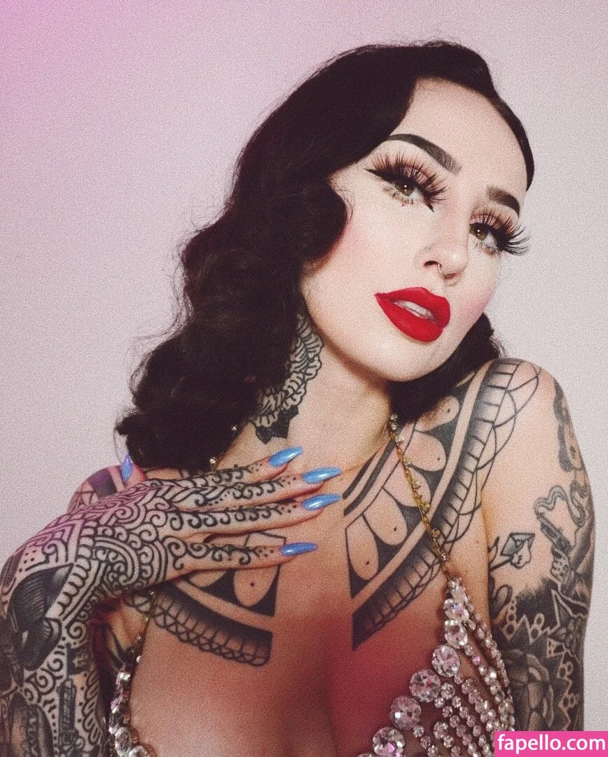 Emma Vauxdevil Onlyfans Photo Gallery 