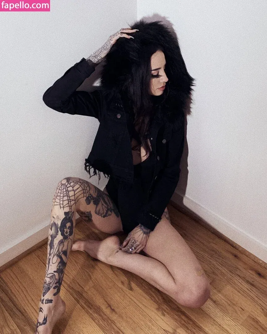 Emma Vauxdevil Onlyfans Photo Gallery 