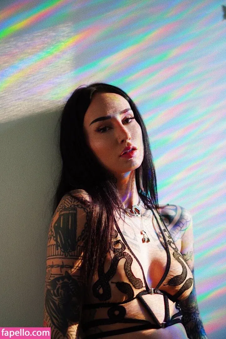 Emma Vauxdevil Onlyfans Photo Gallery 