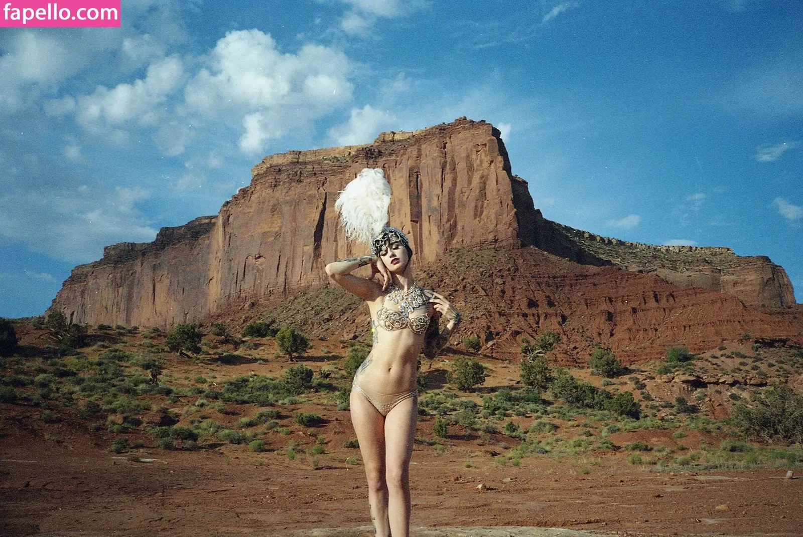 Emma Vauxdevil Onlyfans Photo Gallery 