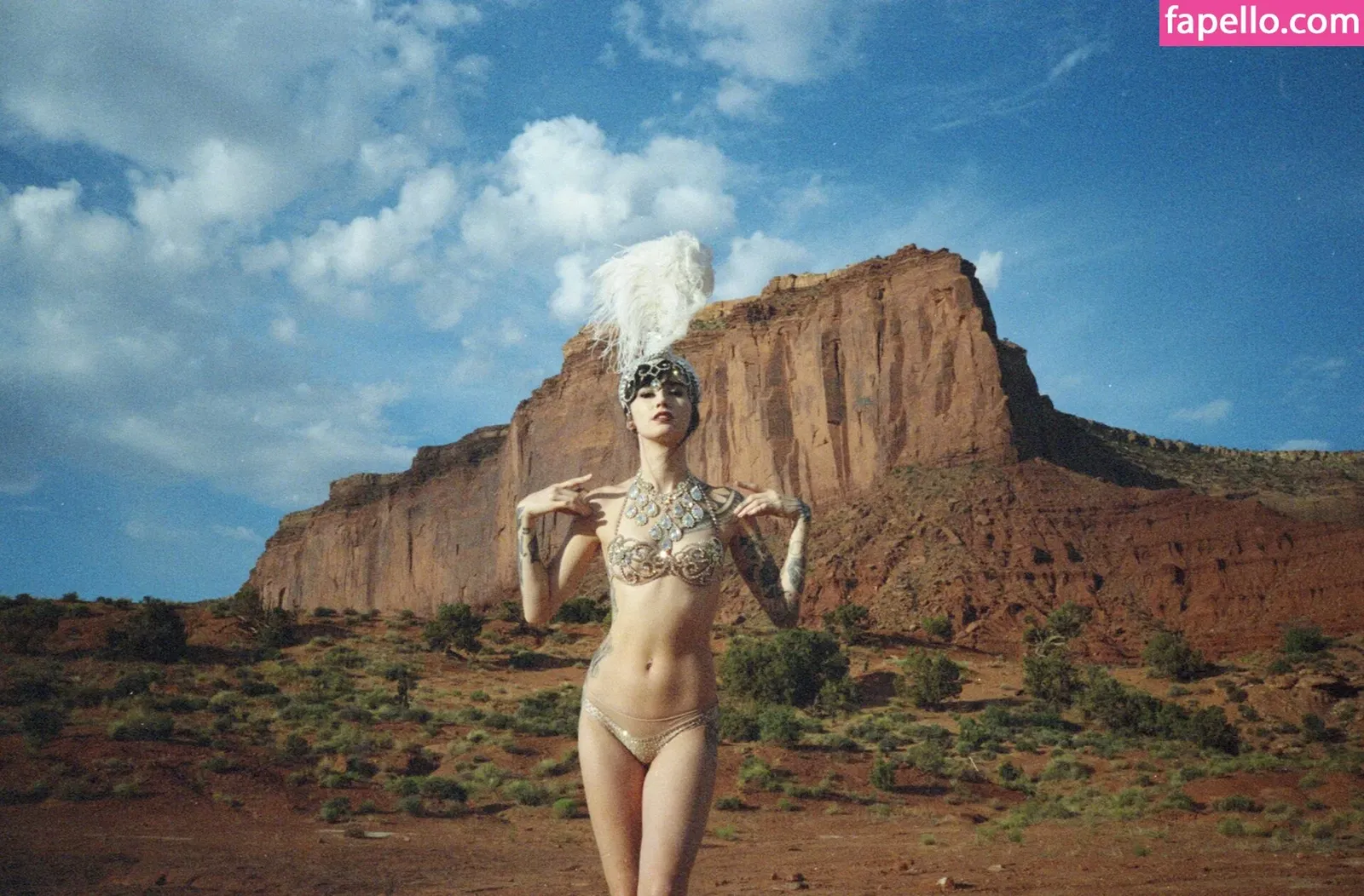 Emma Vauxdevil Onlyfans Photo Gallery 