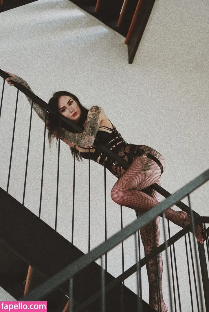 Emma Vauxdevil Onlyfans Photo Gallery 