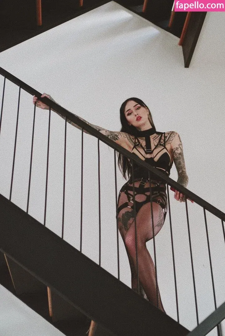 Emma Vauxdevil Onlyfans Photo Gallery 