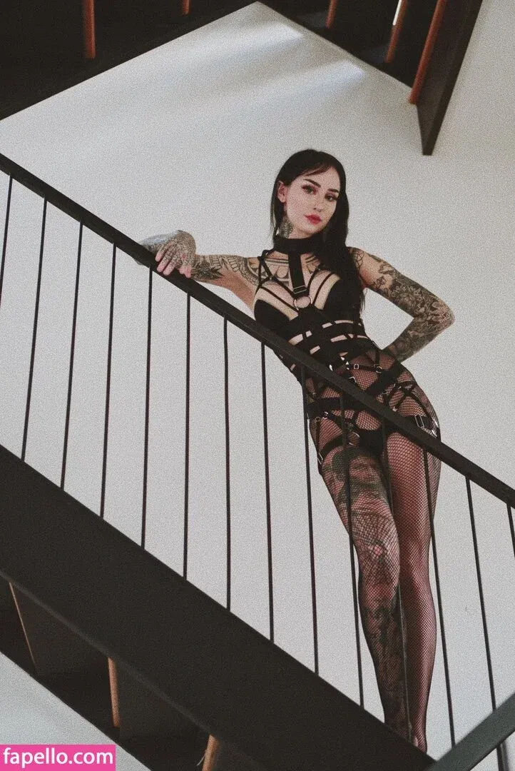 Emma Vauxdevil Onlyfans Photo Gallery 