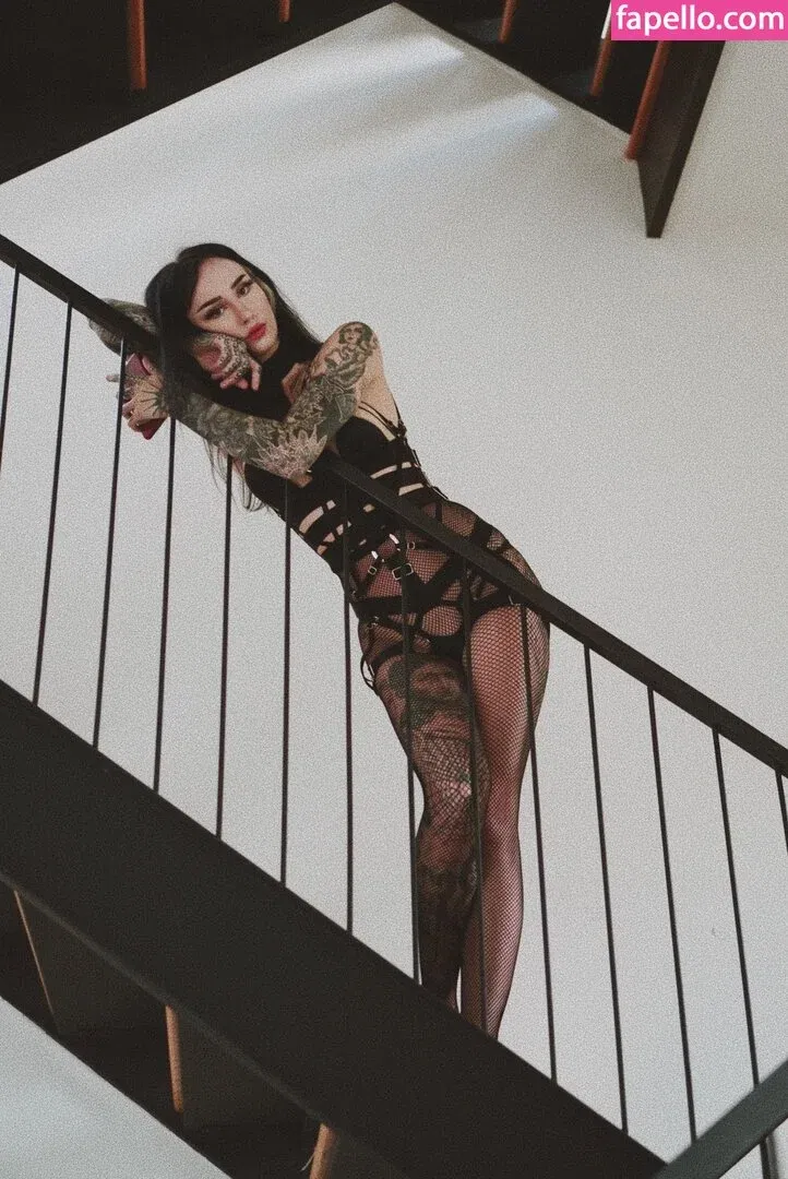 Emma Vauxdevil Onlyfans Photo Gallery 