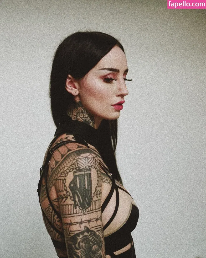 Emma Vauxdevil Onlyfans Photo Gallery 