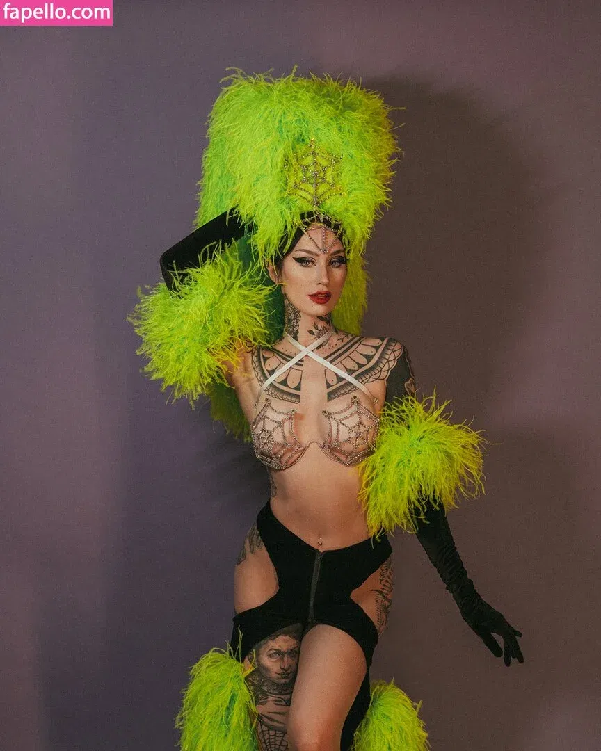 Emma Vauxdevil Onlyfans Photo Gallery 