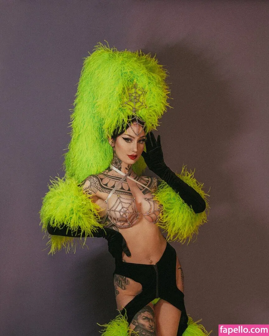 Emma Vauxdevil Onlyfans Photo Gallery 